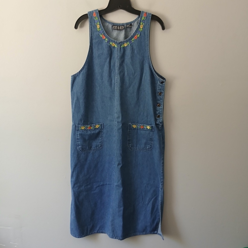 Zoey & Beth Women's Size Medium 1990's Denim Jumper Dress Embroidered Floral